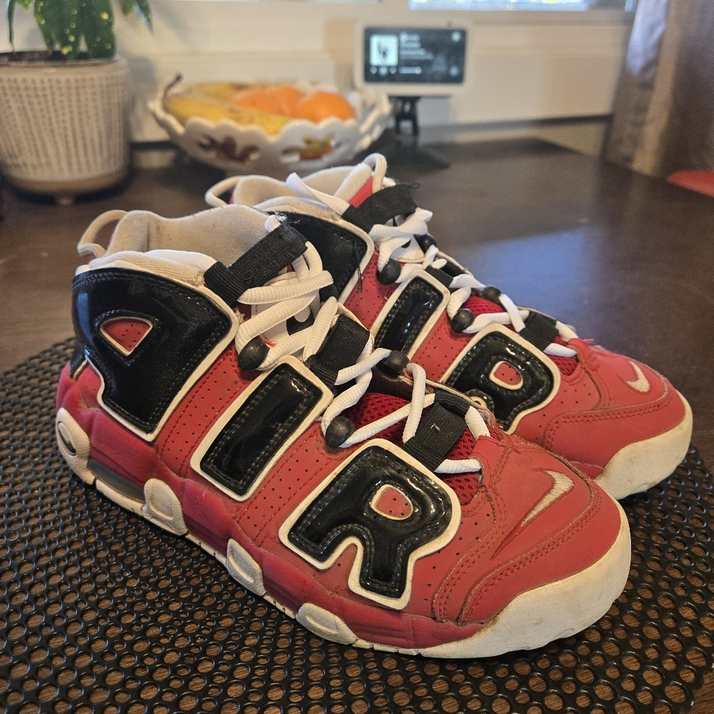 Nike Air More Rare Uptempo Varcity Red Sneakers 6.5 Youth Basketball Shoes